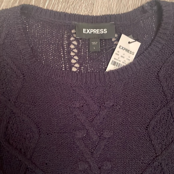 NWT beautiful navy blue  women’s Express Knit 🧶 long sleeve sweater - Picture 3 of 8